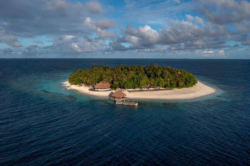 Dhawa Ihuru Maldives - Live To Discover
